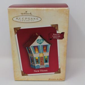 Hallmark Keepsake Ornament New Home 2004 Special Lighting Effect Christmas